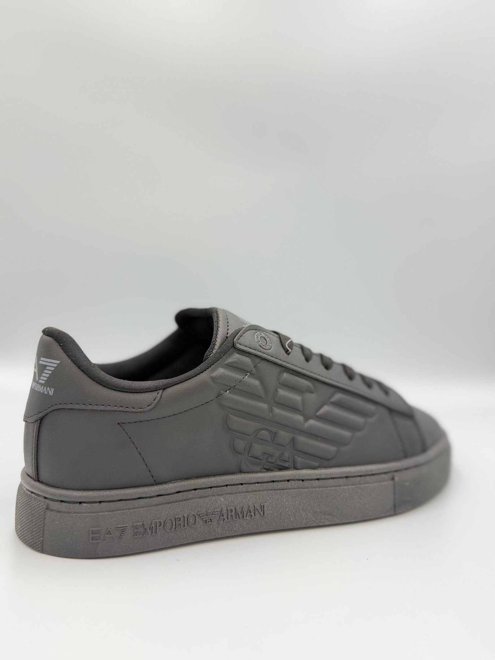 Emporio Armani EA7 - Черно
