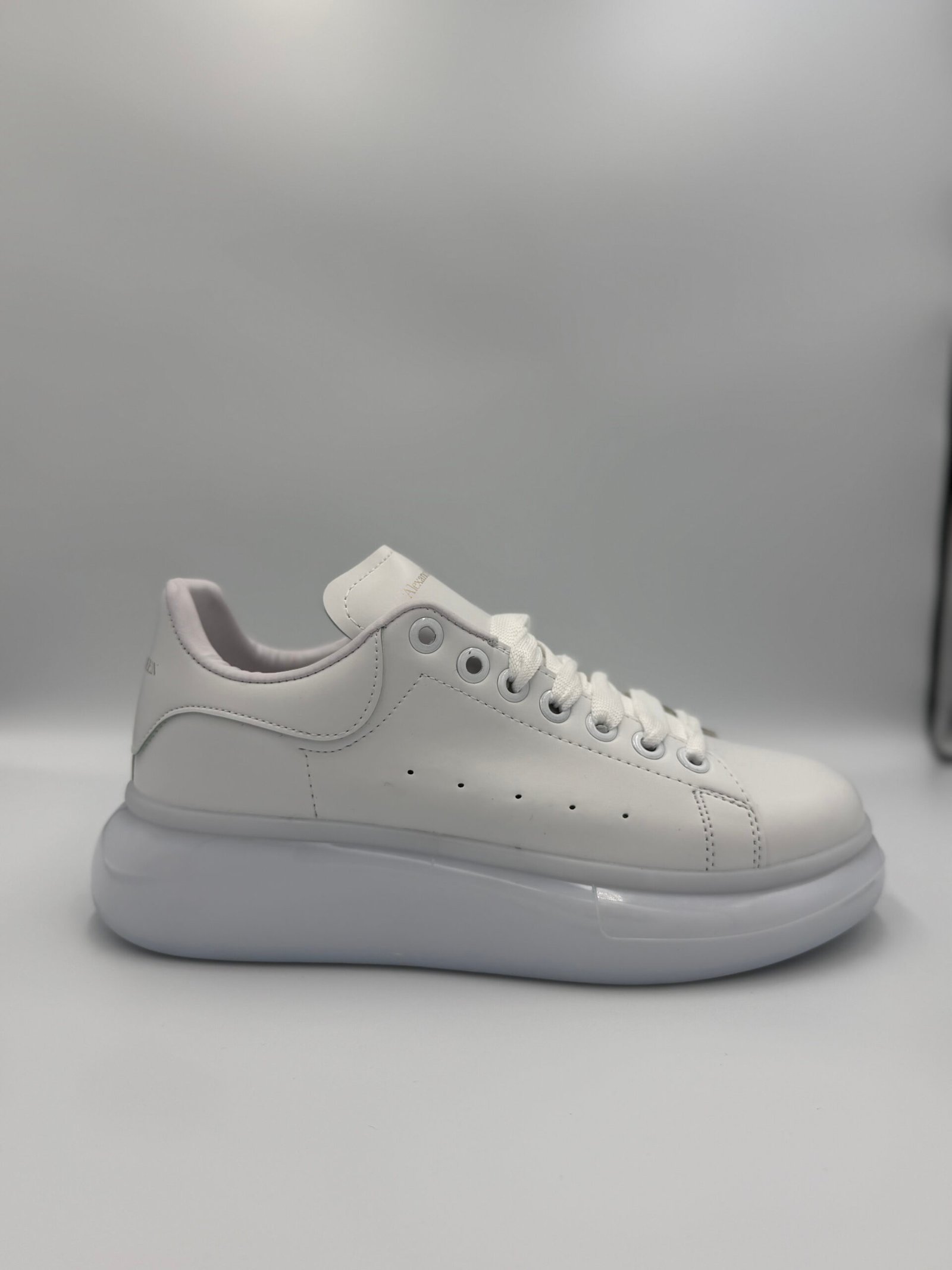 Alexander McQueen - Бяло