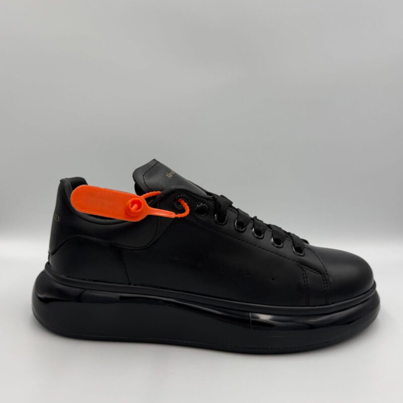 Alexander McQueen - Черно