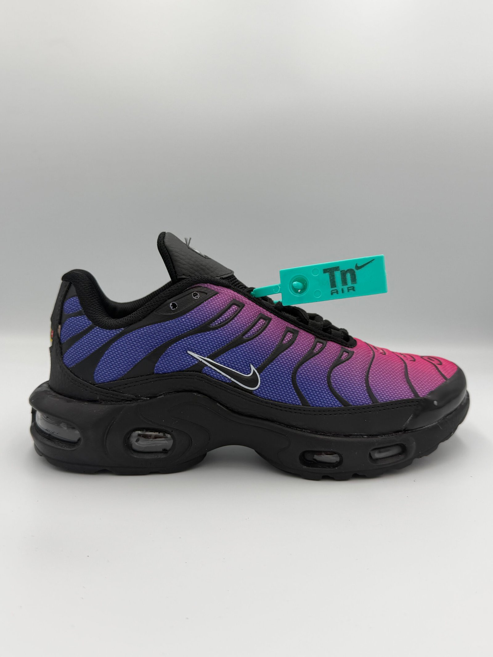 Nike Air Max Plus (TN) - Градиентен стил