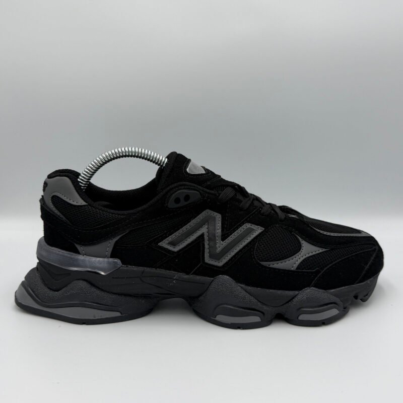 New Balance 9060 черен модел – модерен стил