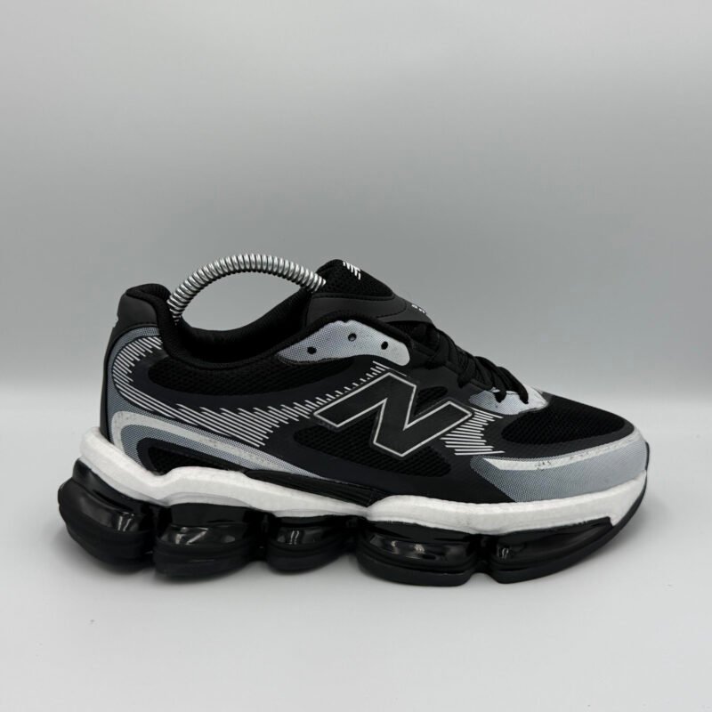 New Balance 2002R черно-бял модел – модерен дизайн